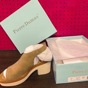 Woman’s Pierre Dumas wedges